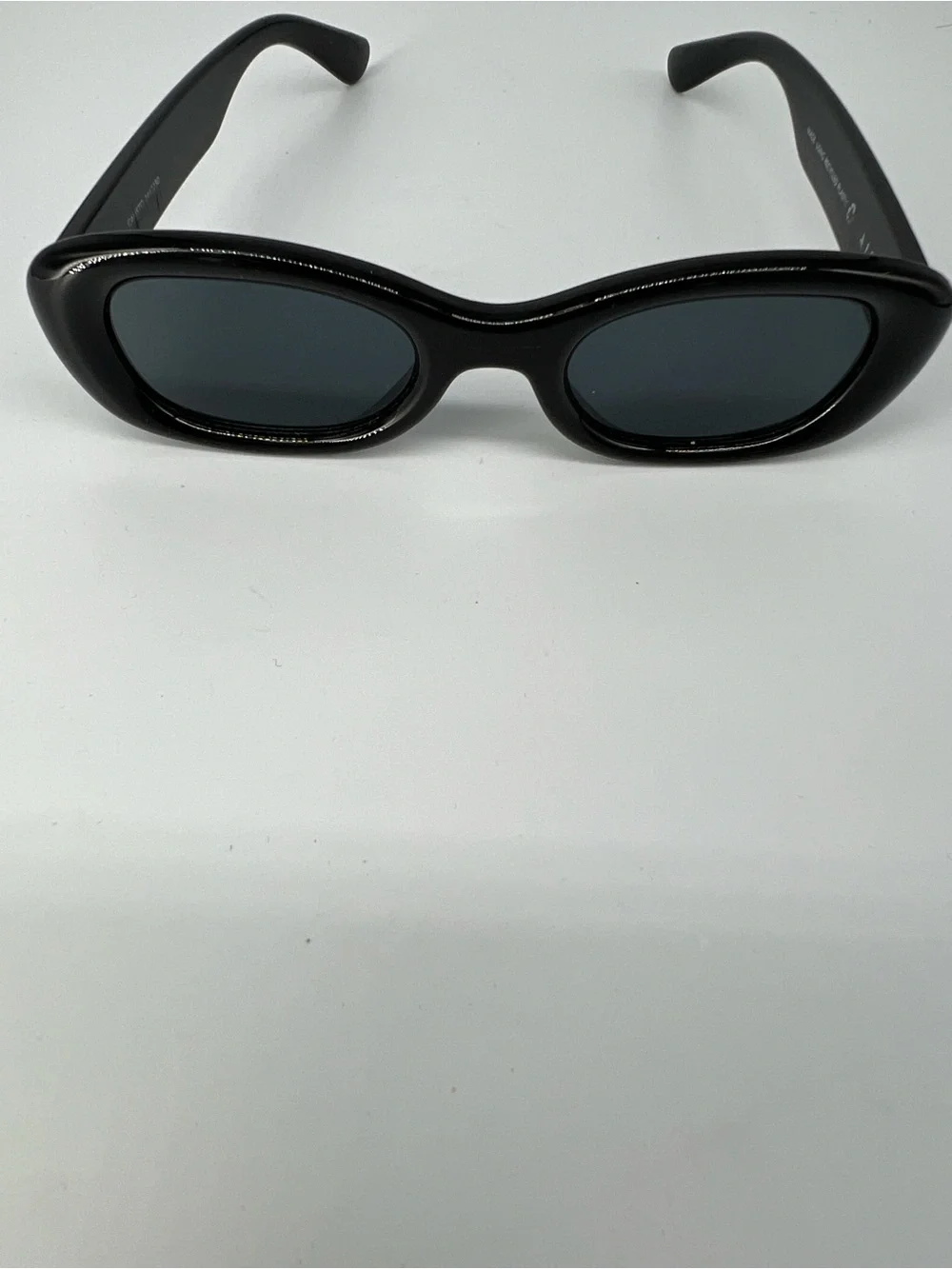 Aire calisto Black Oval Sunglasses - Classic UV Protection